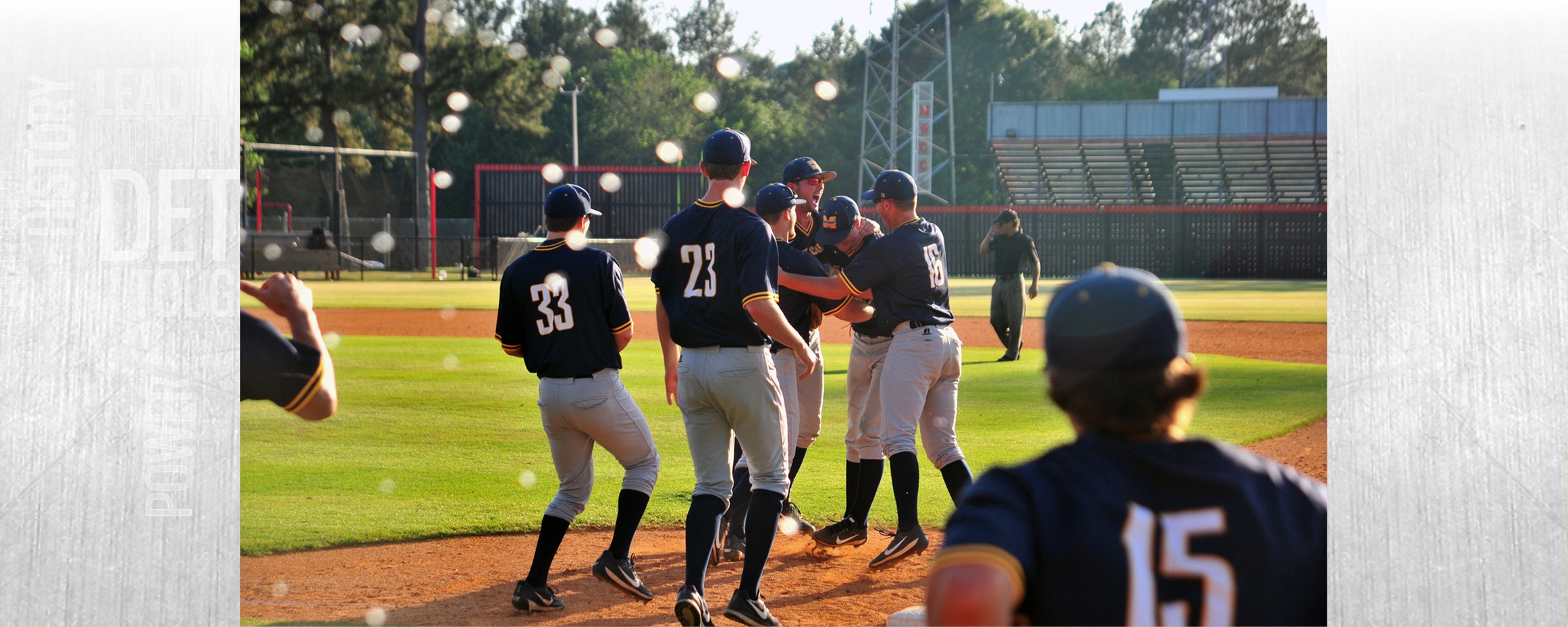 Bulldogs explode to close out playoff sweep