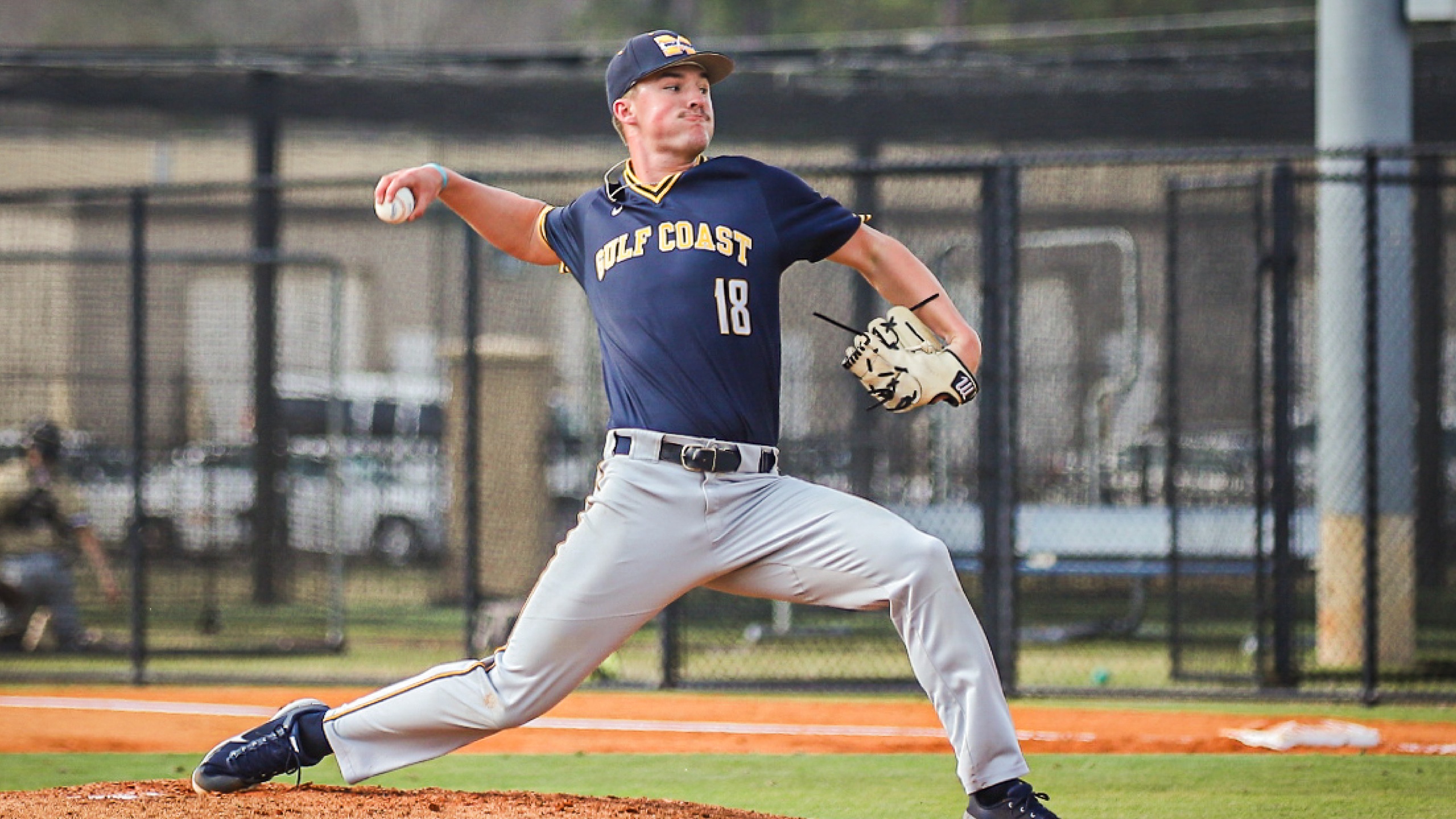Flowers&rsquo; no-hitter punctuates sweep