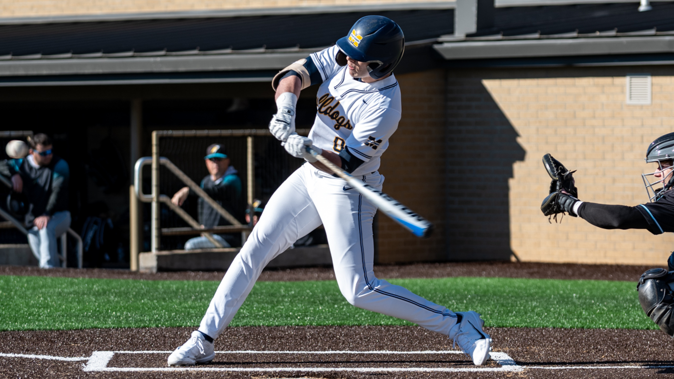 Keller&rsquo;s walk-off blast sets Bulldogs up for split