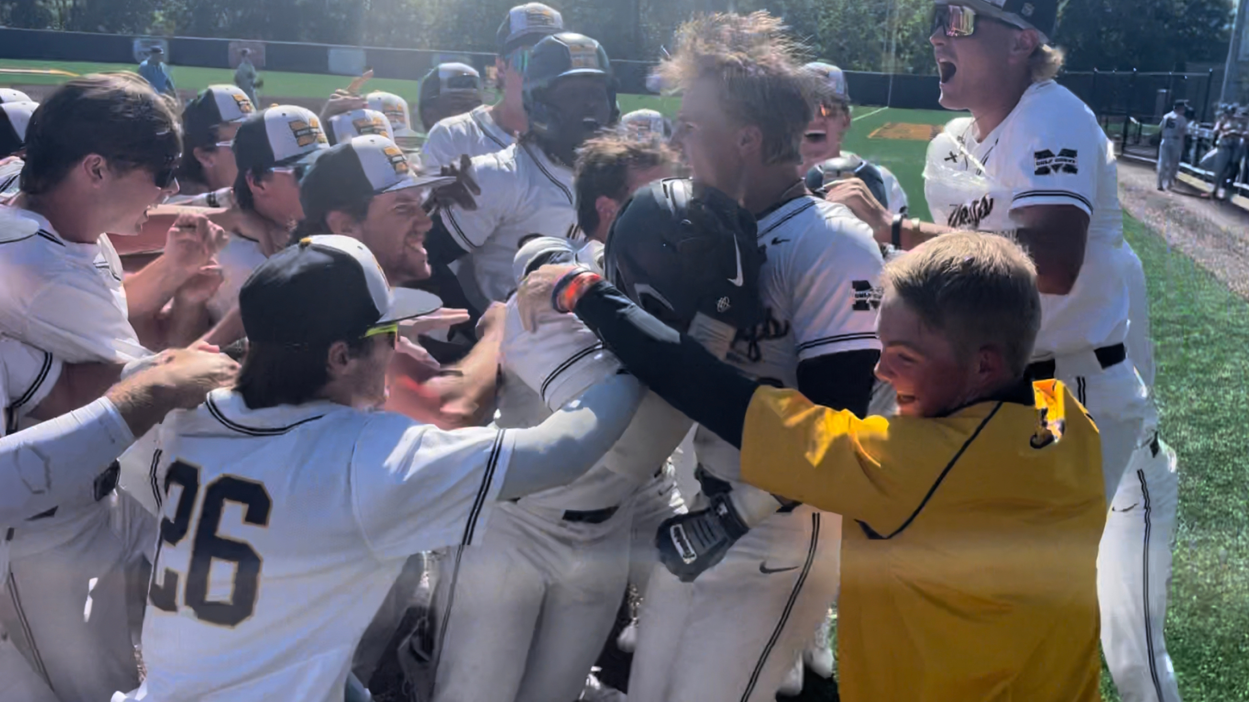 Big Bulldogs bombs key Sophomore Day sweep