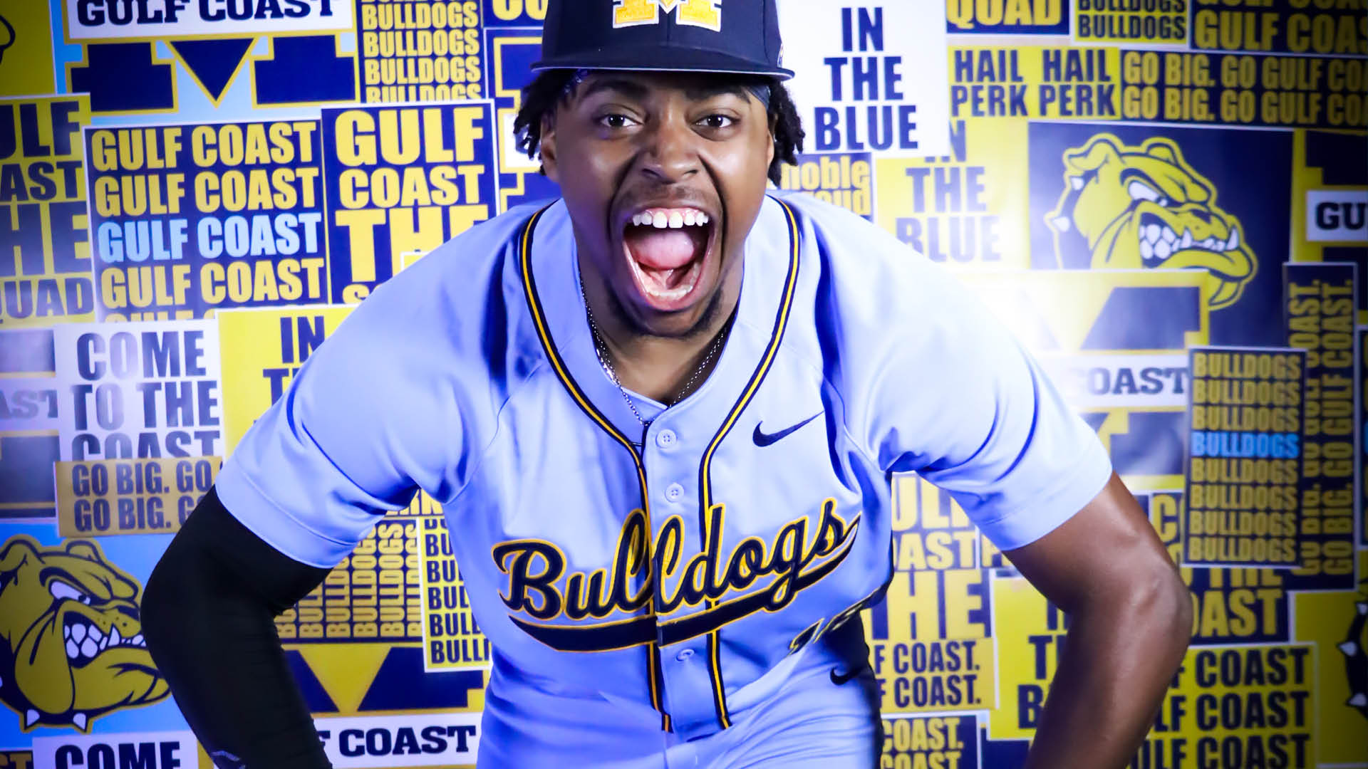 Bulldogs battle back for split