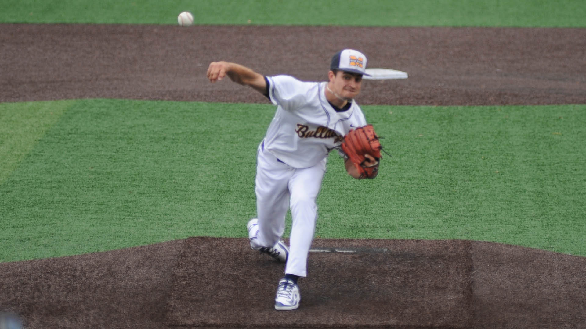Strong pitching provides split at Summit