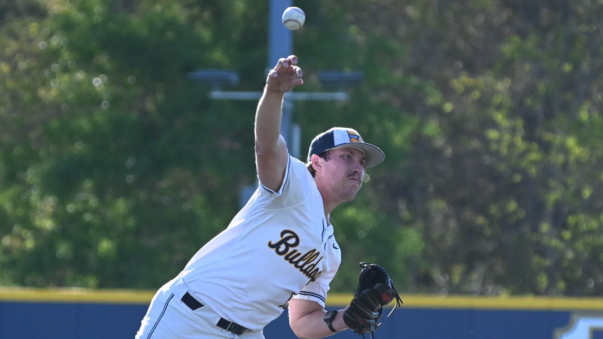Vines&rsquo; two-hitter rallies No. 18 MGCCC for split