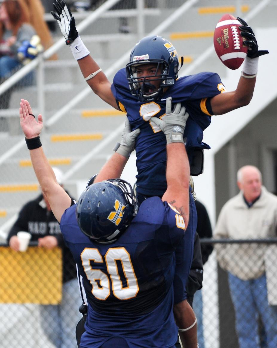 11 MGCCC Bulldogs sign with NCAA schools