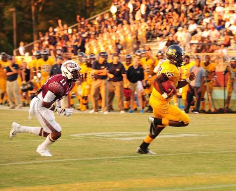 MGCCC QB Terrian Page (#17) scores one of his two TD&rsquo;S vs Hinds Sept. 12.