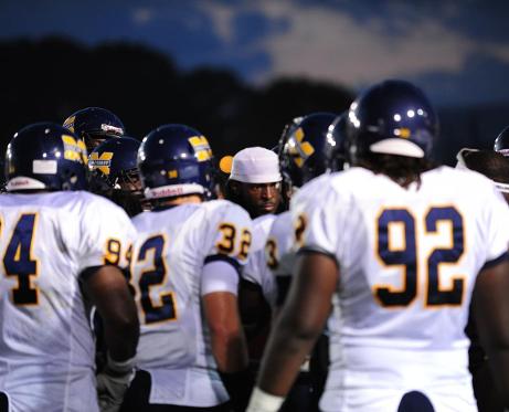 MGCCC DB Tony Bridges (Center) & Gulf Coast defeated Northeast 28-14 in 2013.