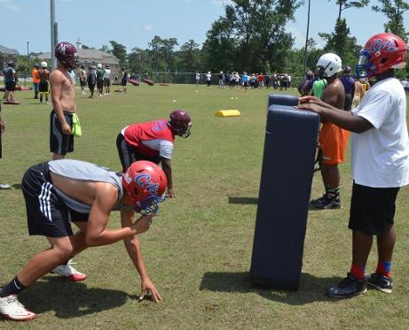 MGCCC football camps provide top-flight instruction