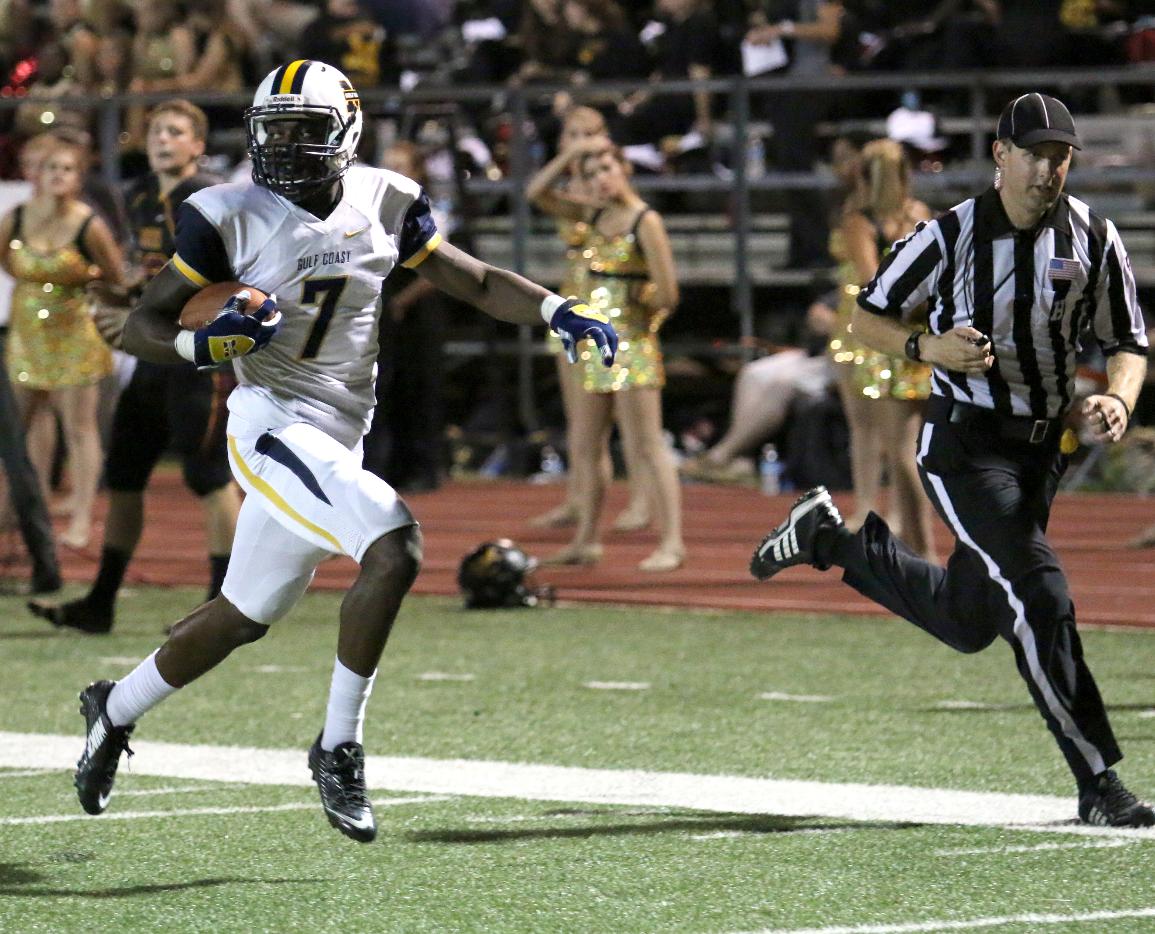 Mississippi Gulf Coast defensive back Octavis Johnson returns a interception for a touchdown against Jones County on Thursday at A.L. May Memorial Stadium in Perkinston. (Jody Hicks/MGCCC)