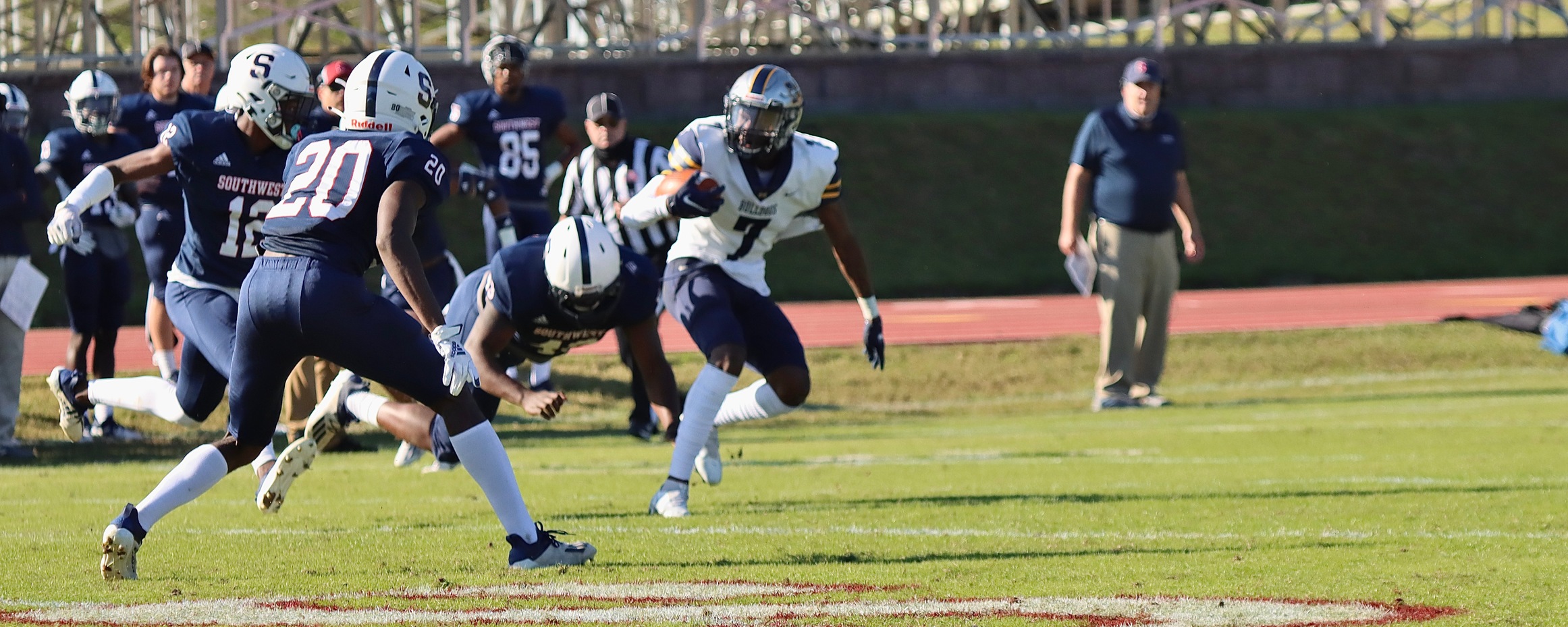 Bulldogs bash Bears 40-3