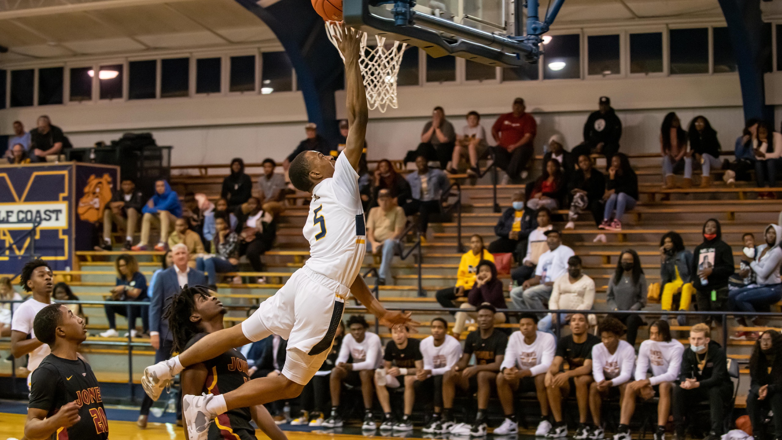 MGCCC men win with D