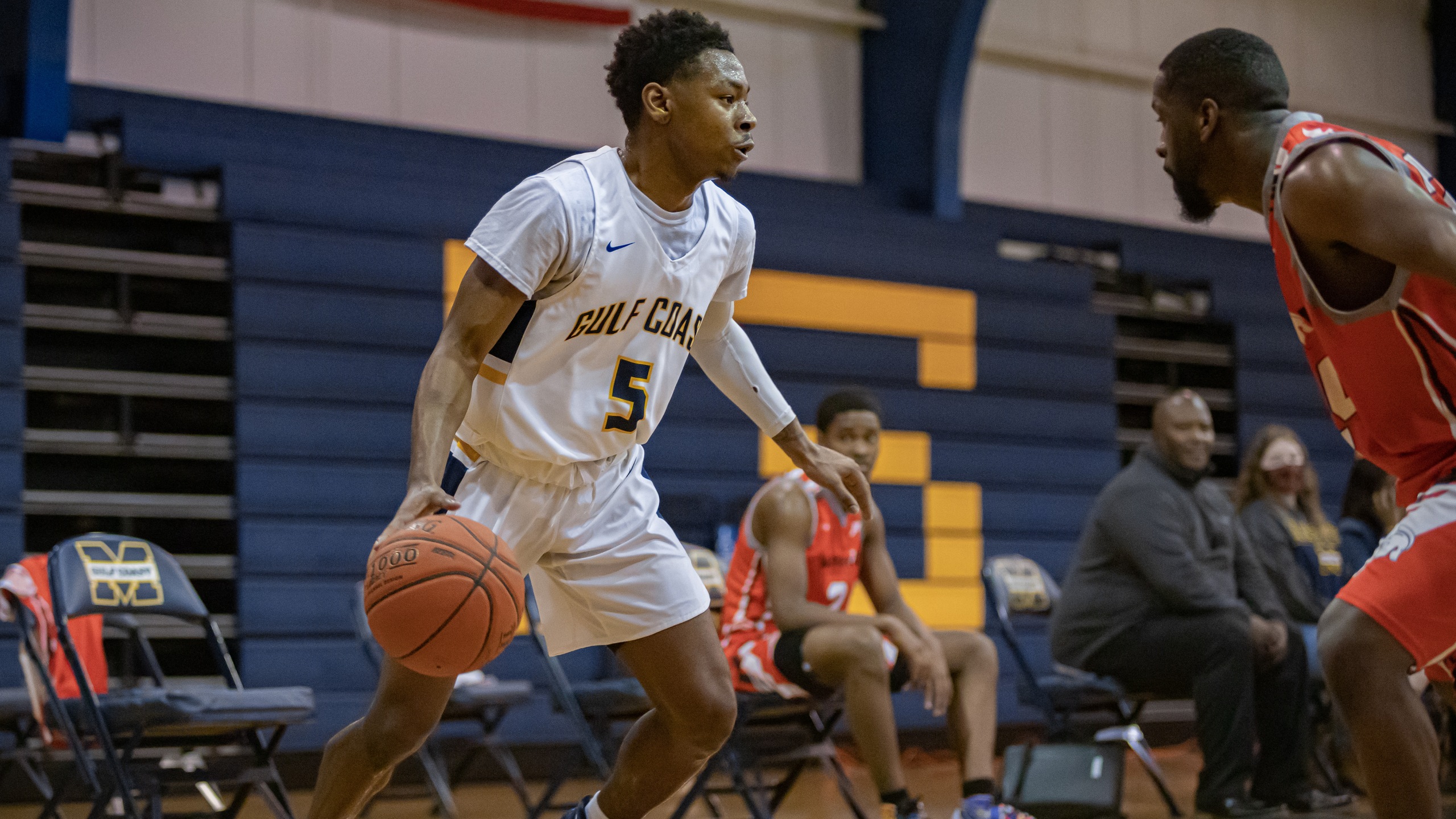 Gulf Coast men lose in final seconds