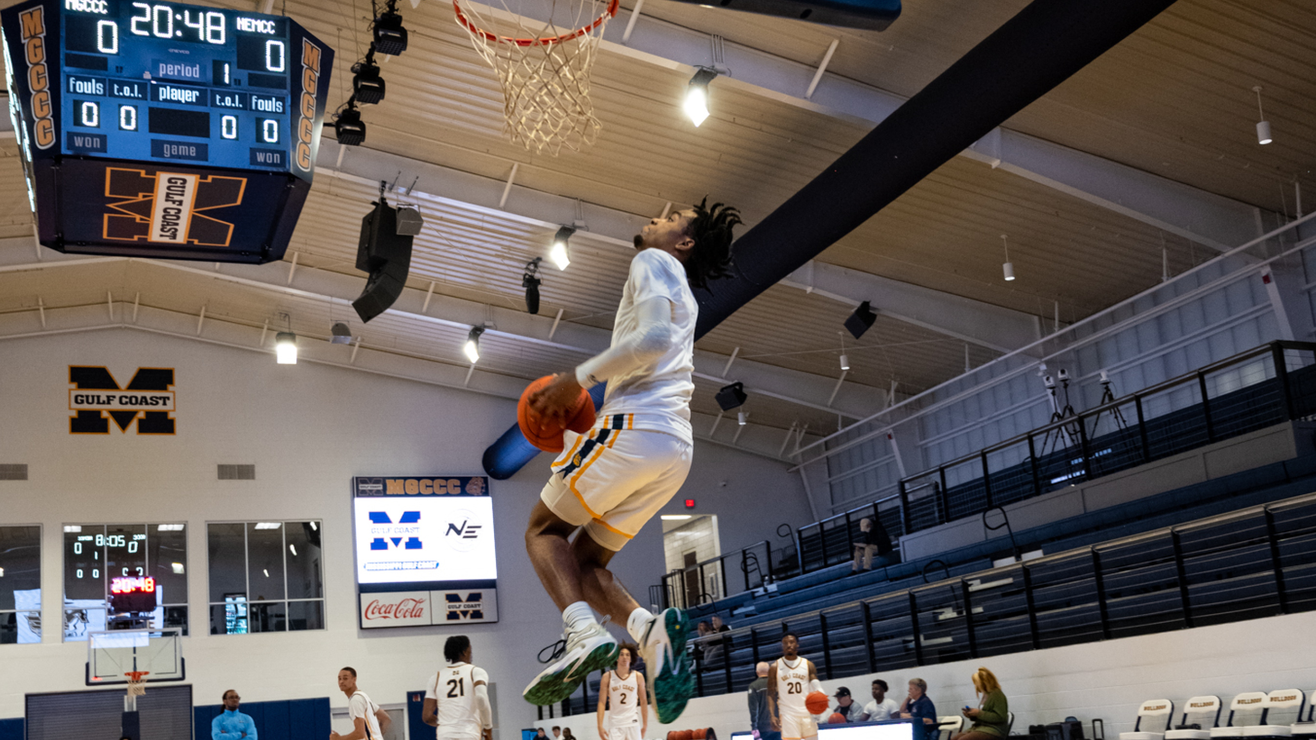 Bulldogs need 1st road win Monday