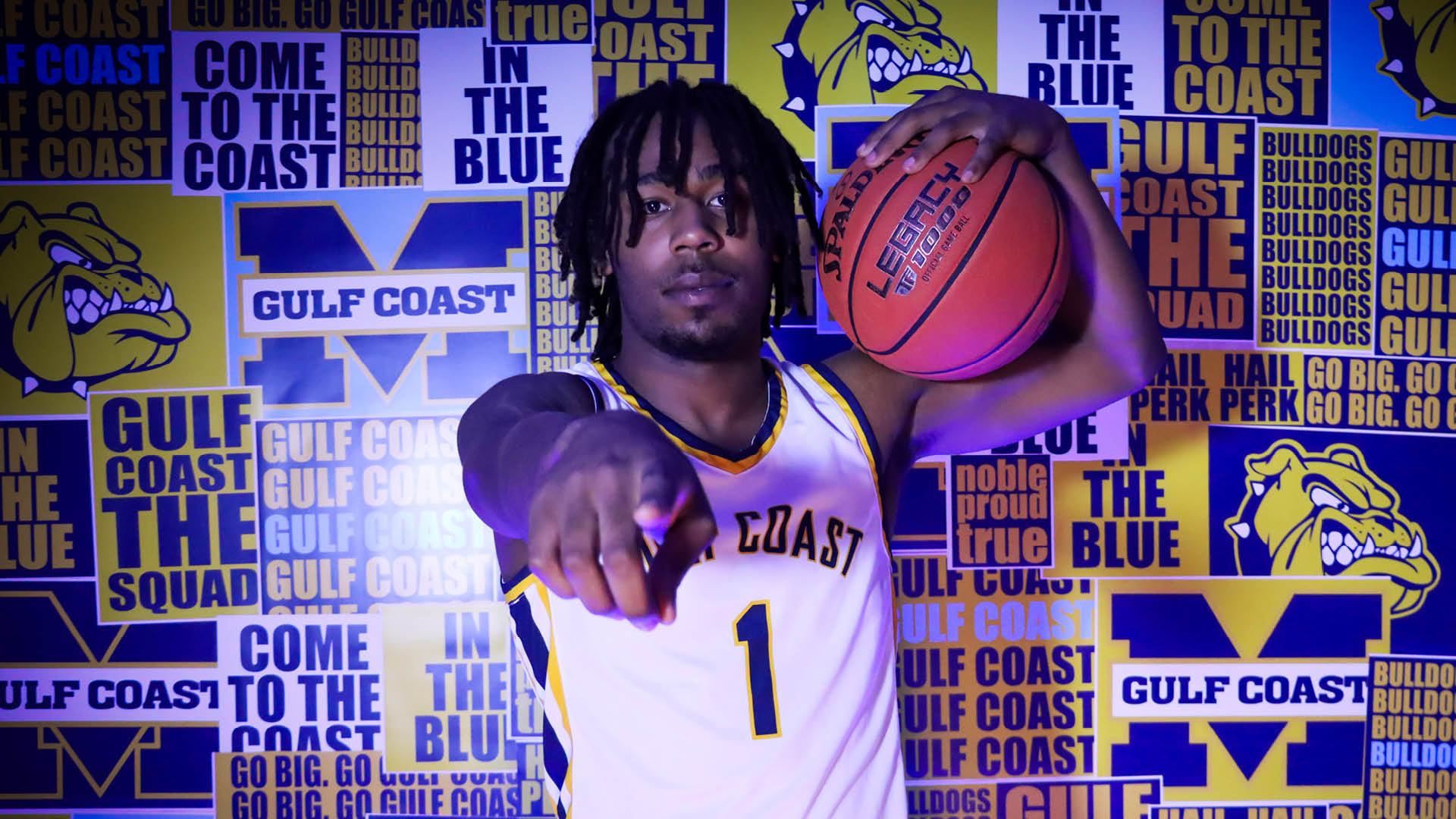 Men&rsquo;s Basketball cruises over Chatt Valley