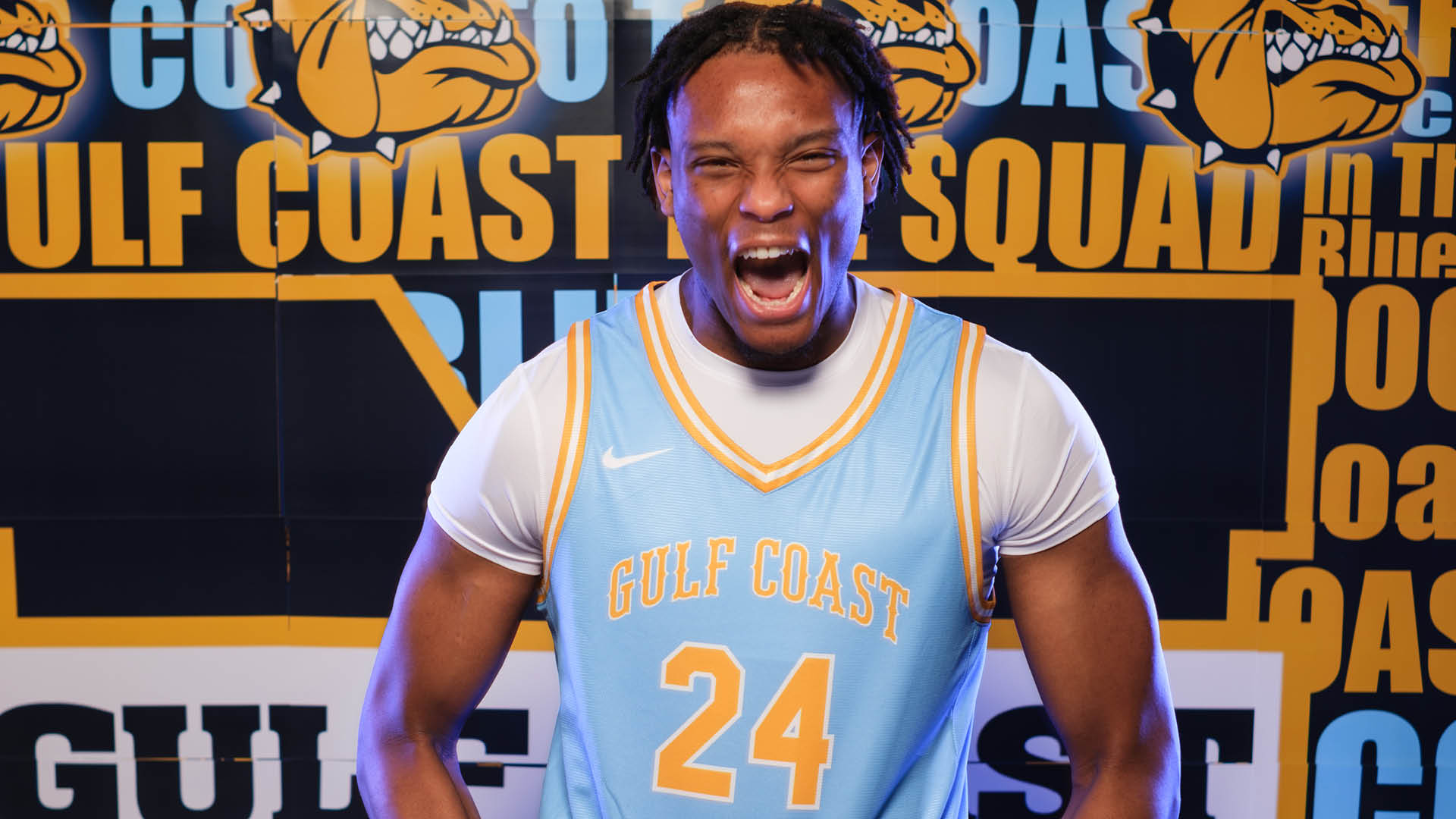 Hinton powers Bulldogs past Dolphins