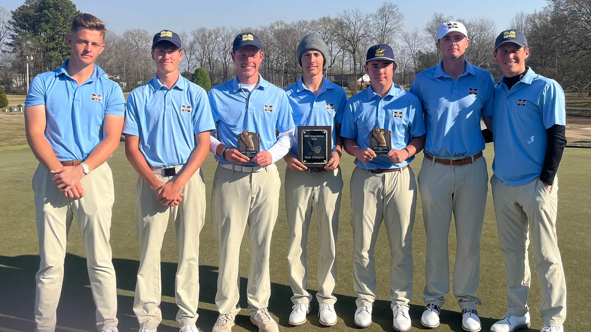No. 1 Bulldogs win 8th straight