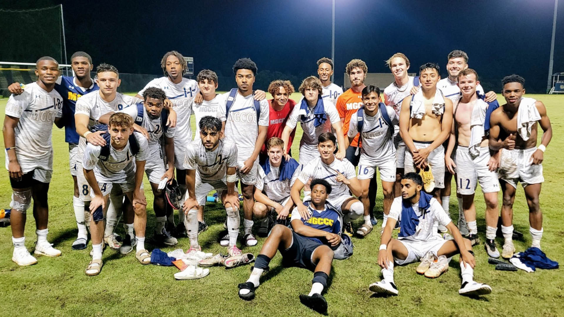 BULLDOGS WIN MACCC SOUTH