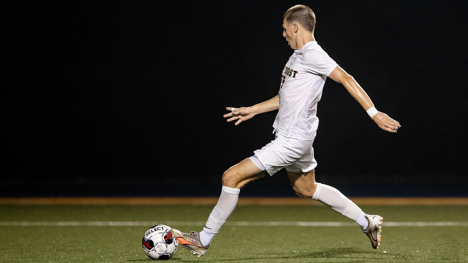 No. 5 Bulldogs settle for tie