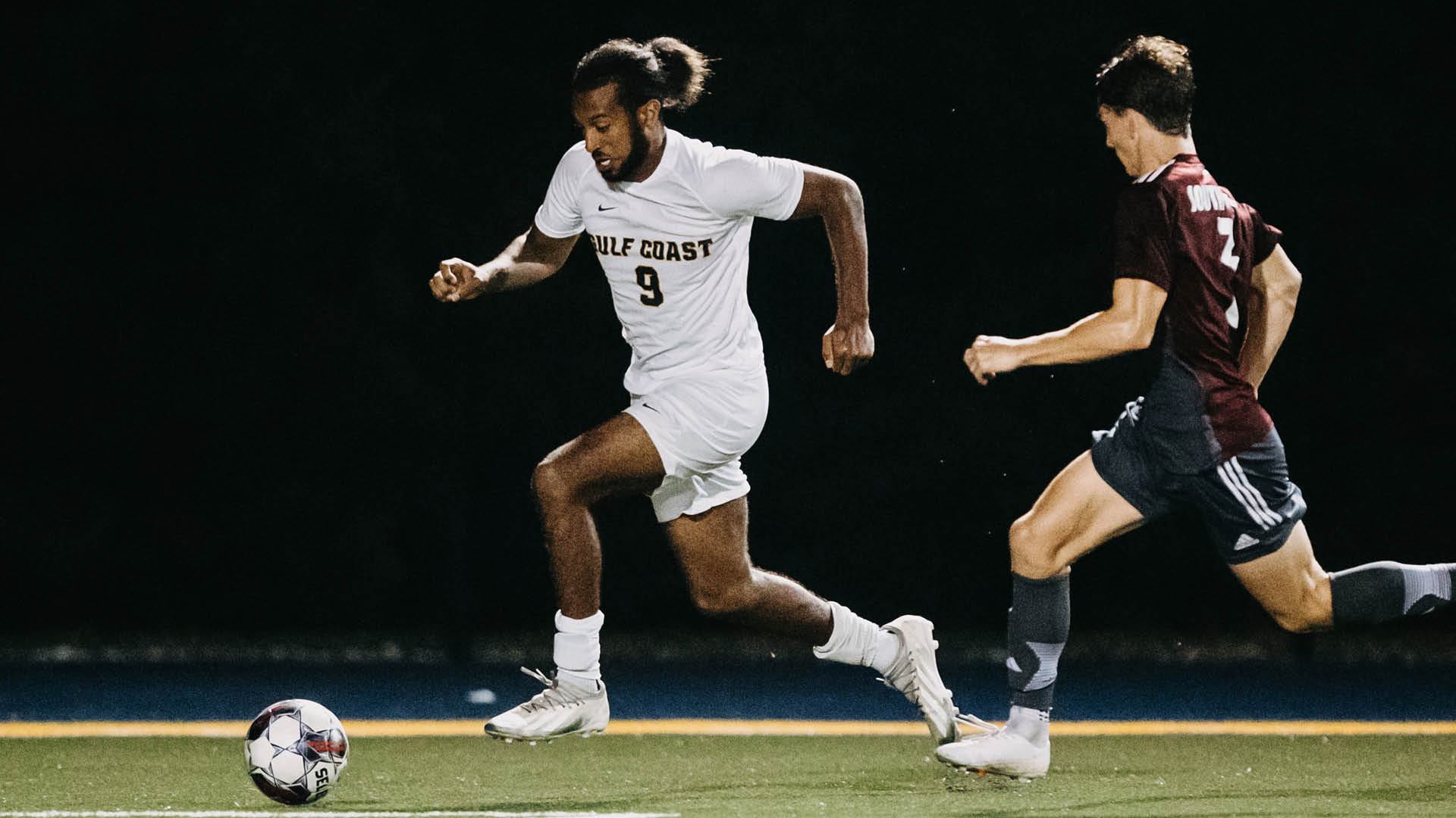 No. 6 Bulldogs ease to 6-2 win