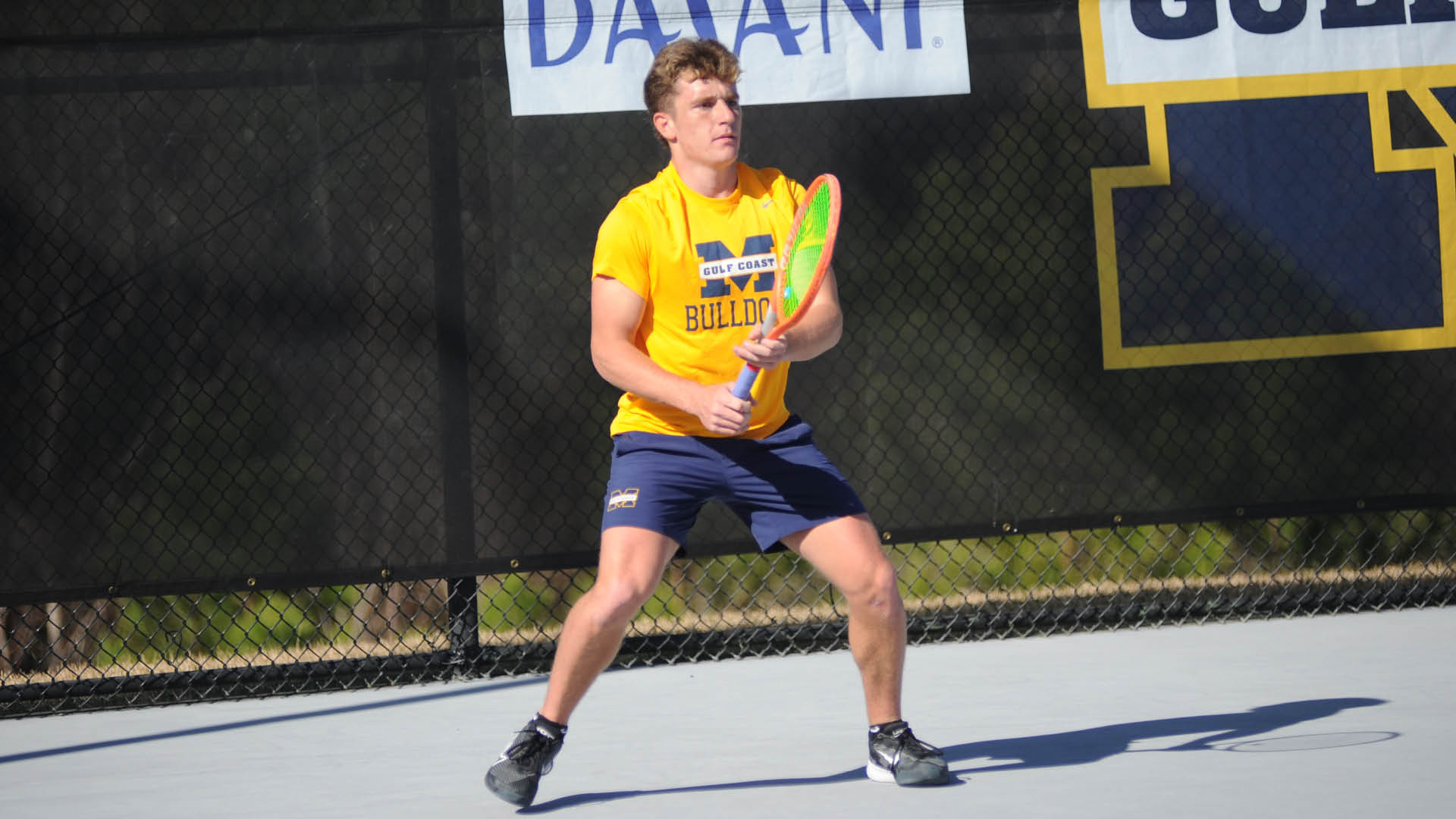 No. 13 Bulldogs win 9-0