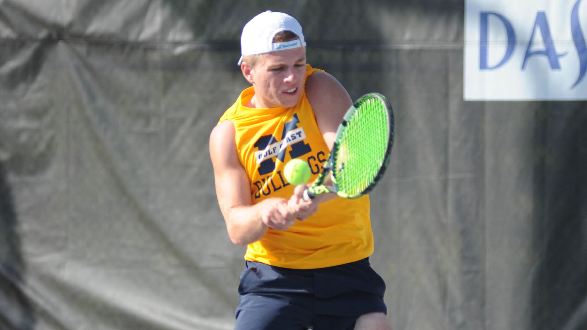 Bulldogs edge Coyotes 5-4 to start season
