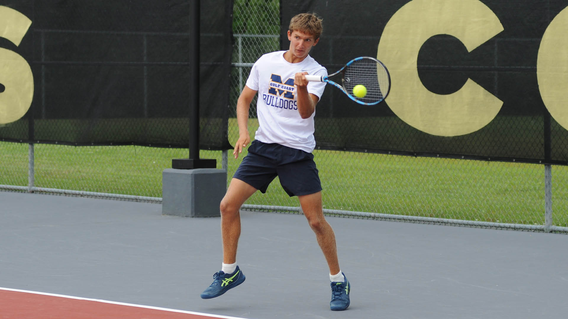 No. 15 Bulldogs sprint into semifinal