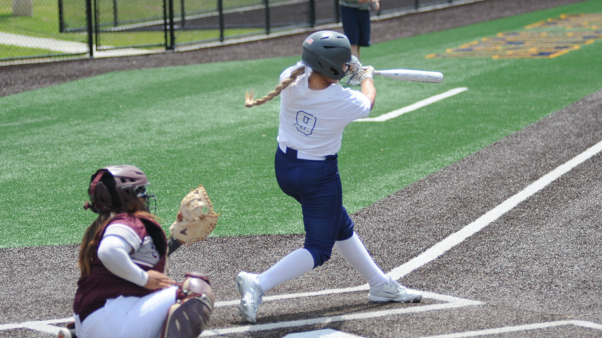 Bulldogs outslug No. 5 PRCC for split