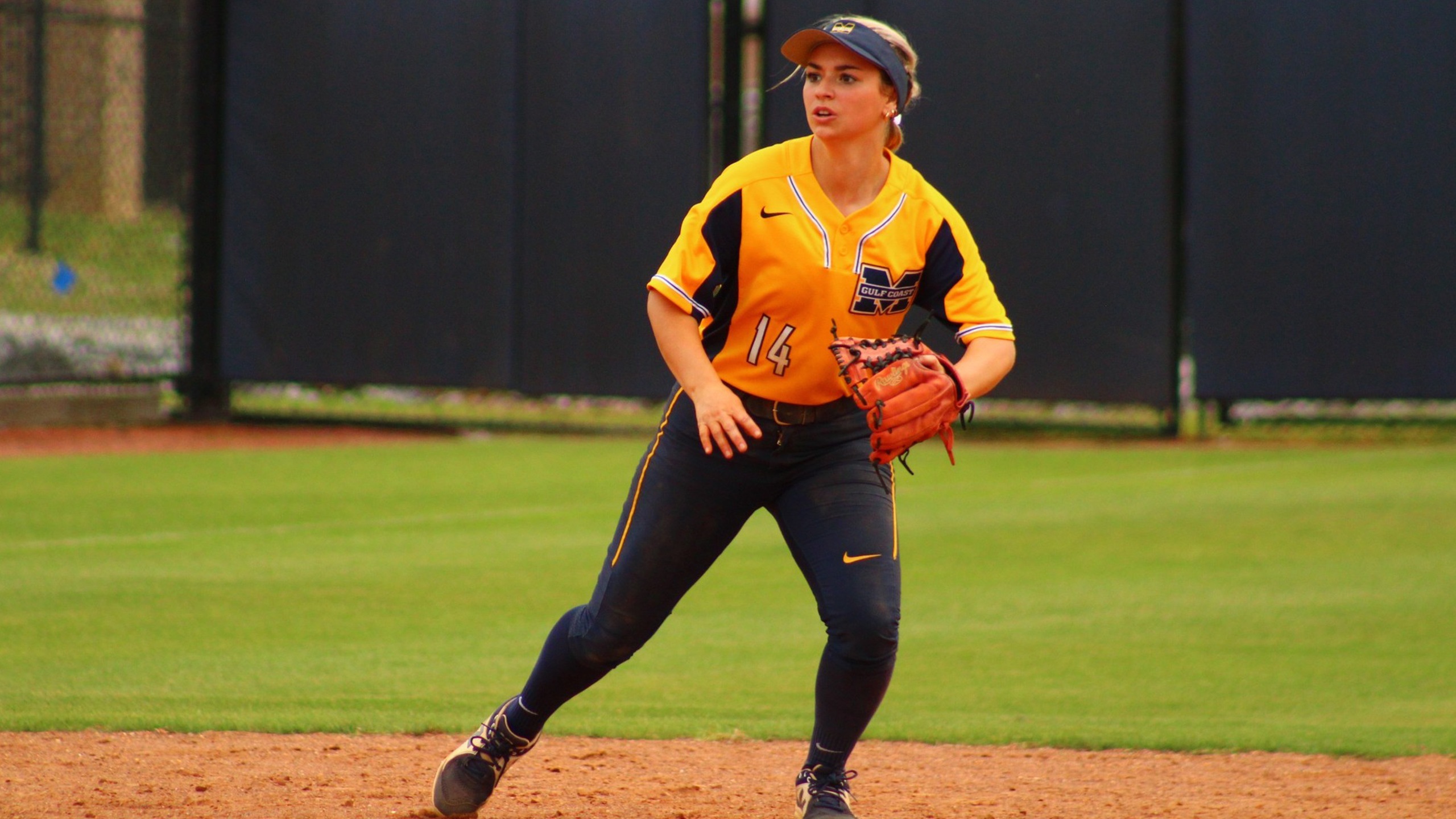 Bulldogs trek to Holmes