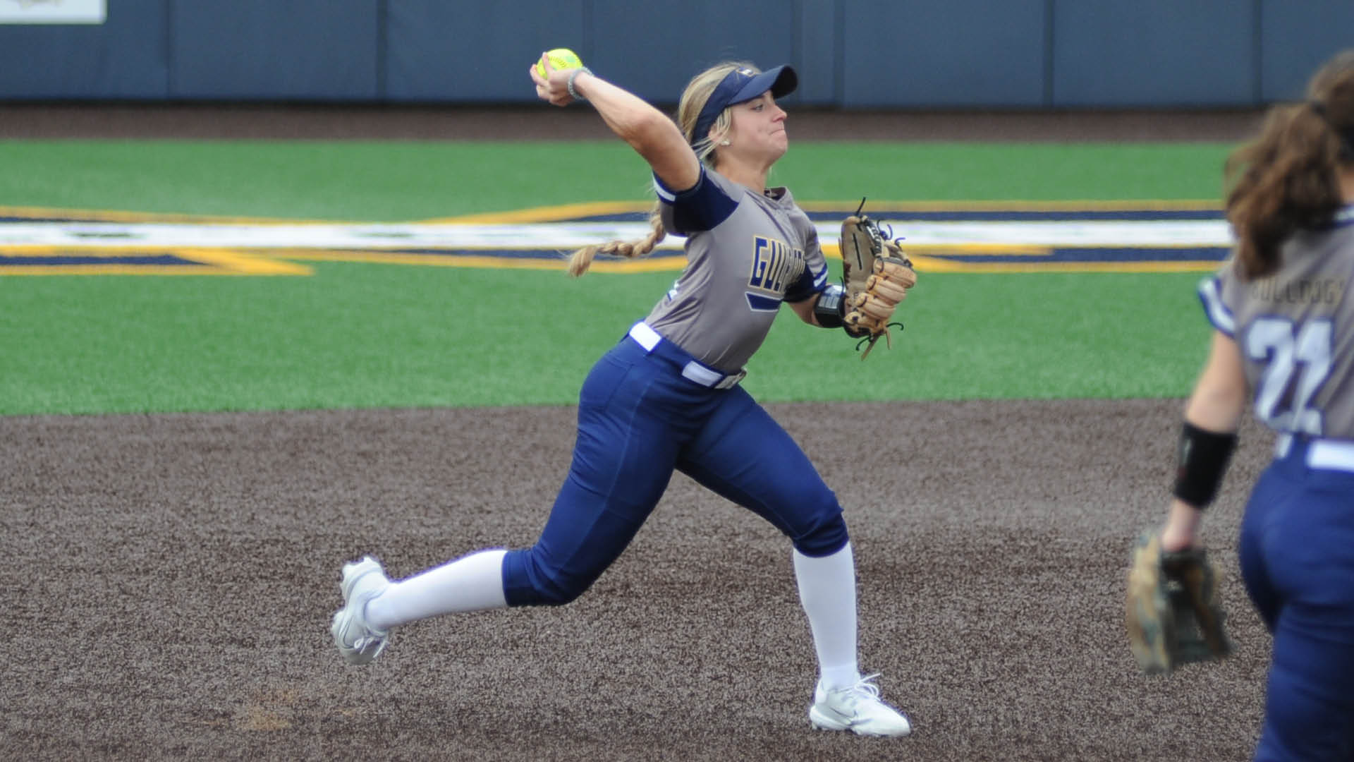 Bulldogs run win streak to 7