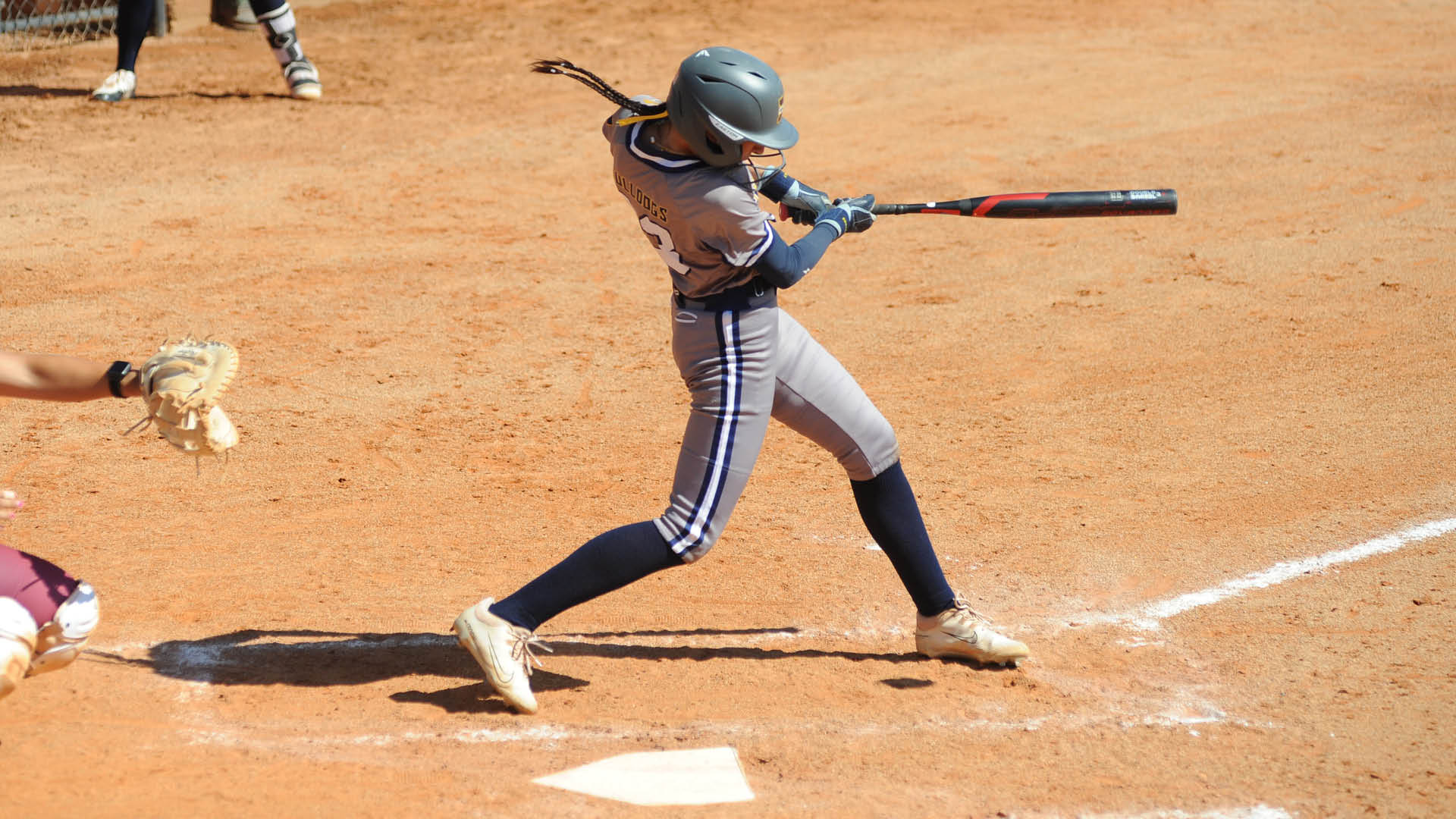 Bulldogs fall to No. 7 Jones