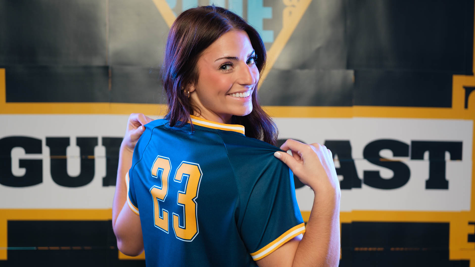 Softball celebrates Mardi Gras with 2 wins