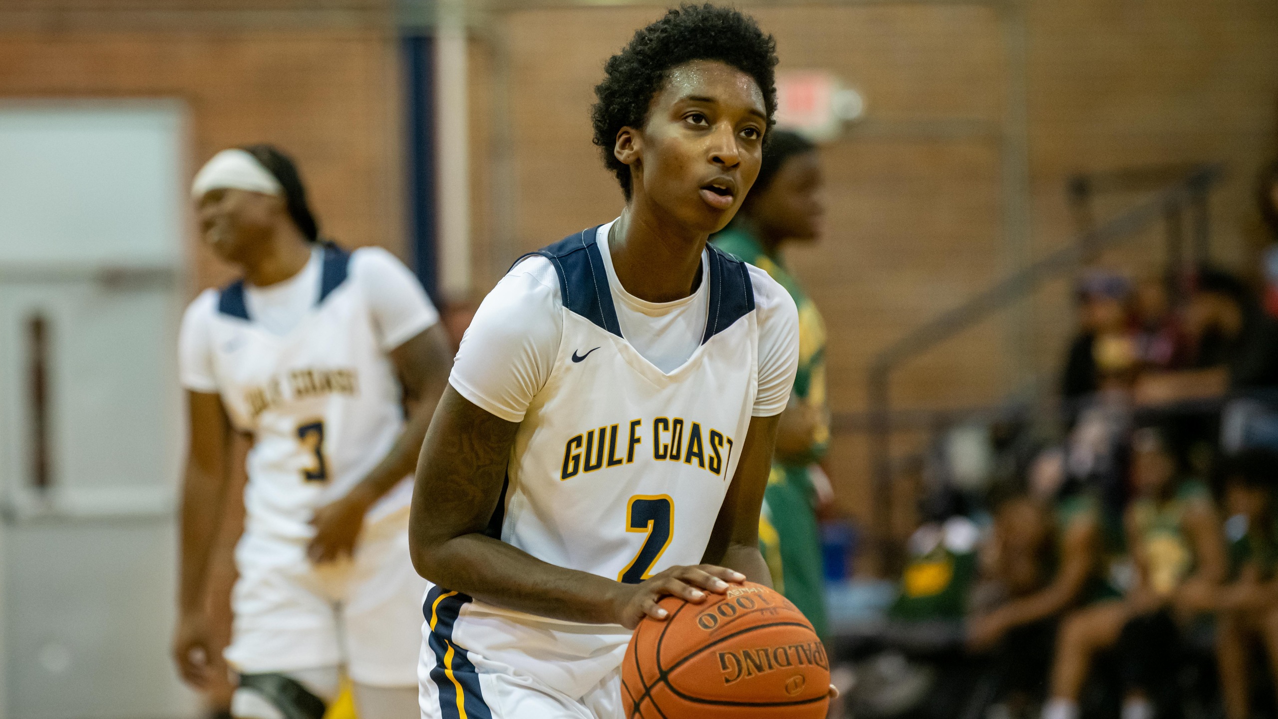 Bulldogs find rhythm late in win