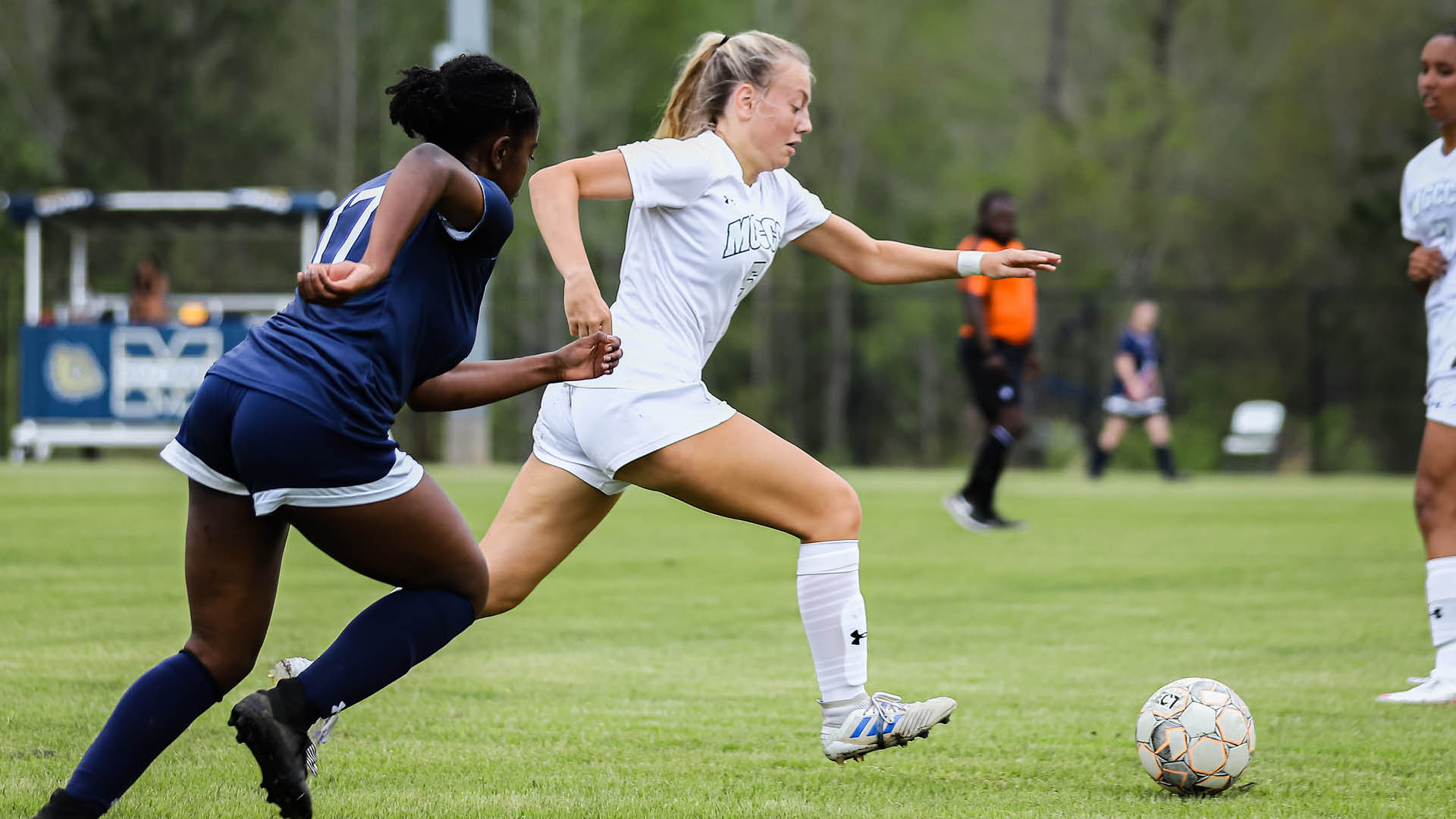 Bulldogs lose to No. 6 Jones