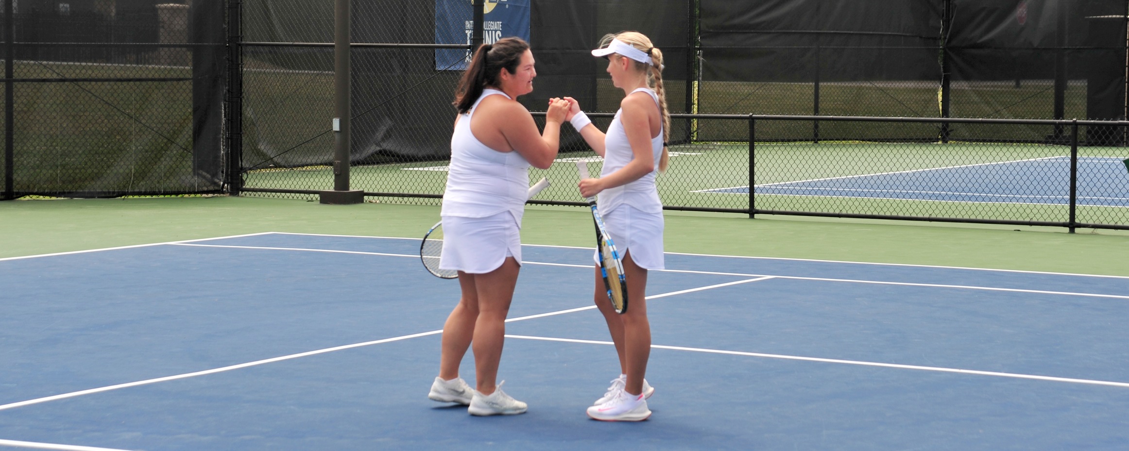 Lopareva and Bankston win