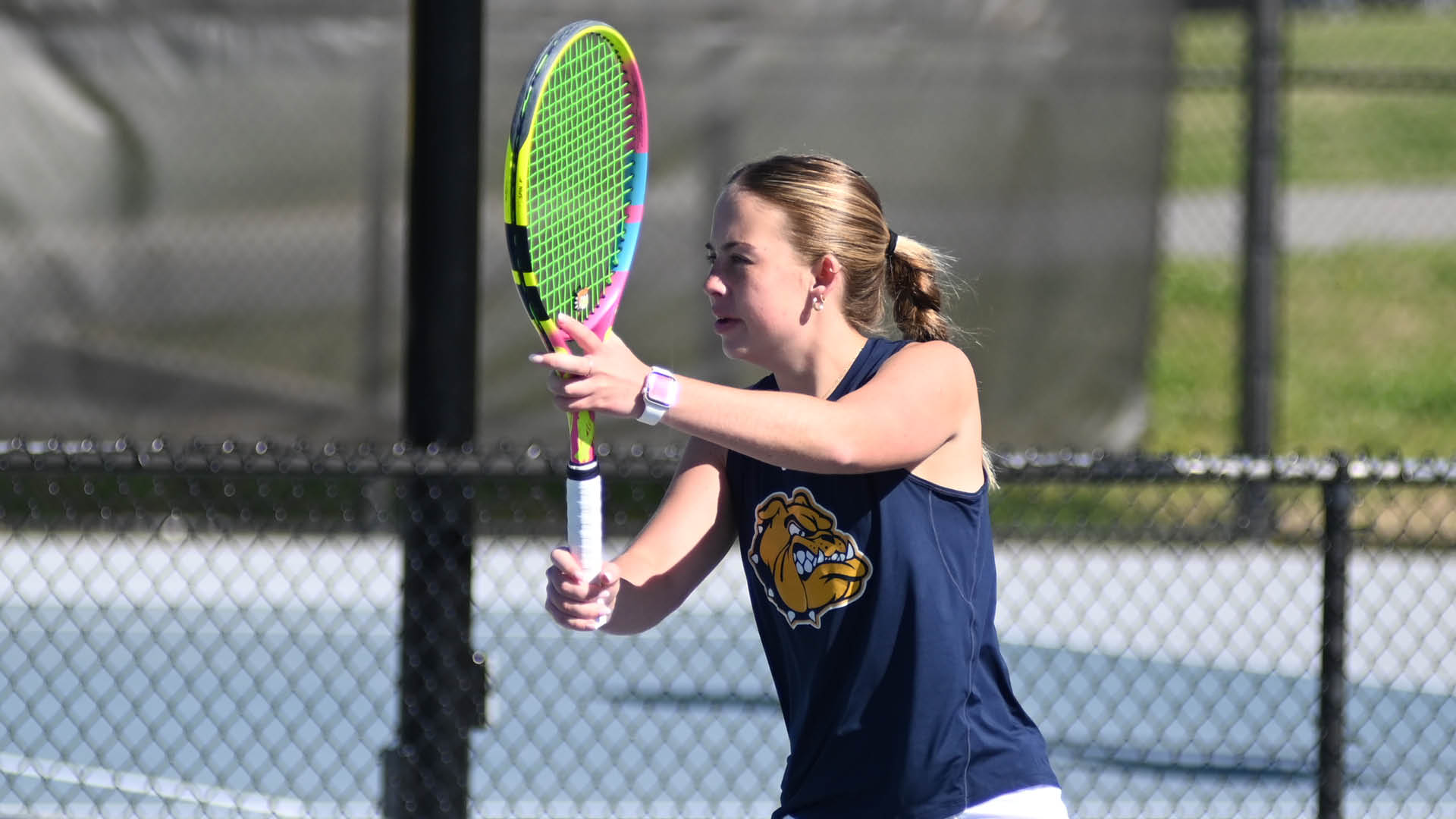 No. 15 Women&rsquo;s Tennis dominates Holmes