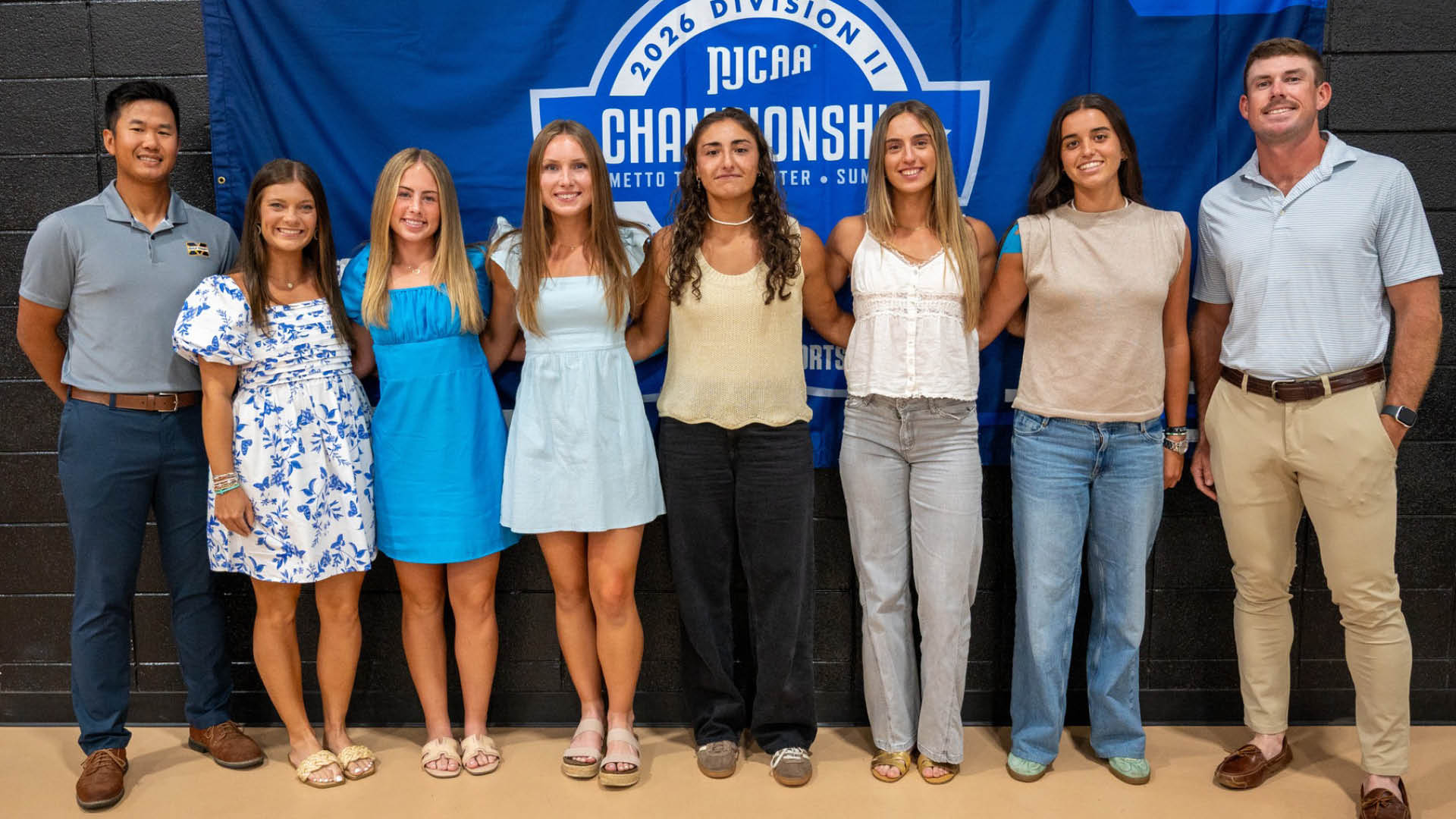 No. 13 Bulldogs get 9 wins at nationals